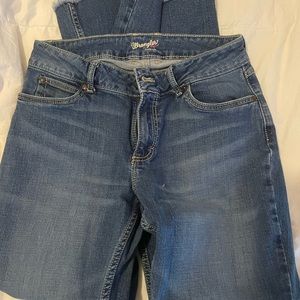 Wrangler flare leg jean